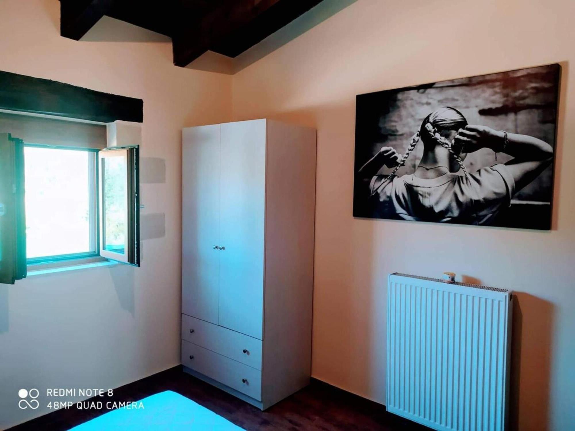 Traditional Villa In Pemonia Exterior photo
